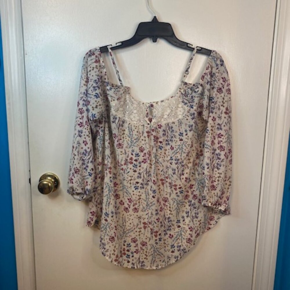 Rewind off the shoulder white red and blue blouse - Picture 13 of 13